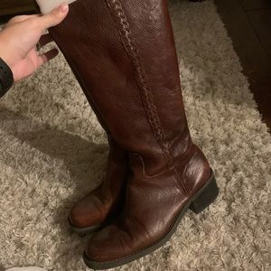 Dillard’s Calve Leather brown riding Boots